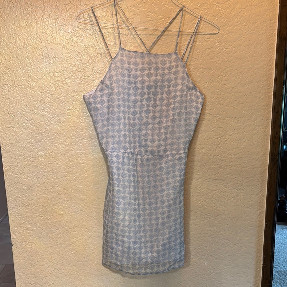 Roe + May Silver Sheath Mini Dress with Spaghetti Straps Roe+May sz large. New.